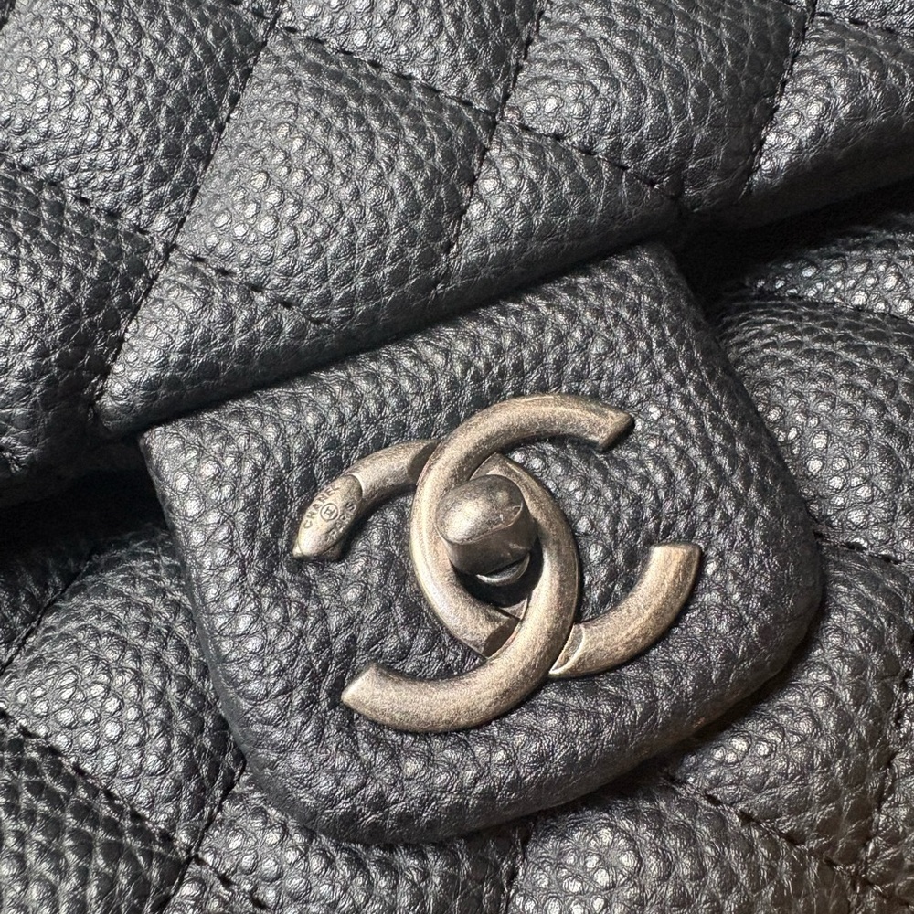 Quilted Double Flap XXL Travel Shoulder Bag - Picture 3 of 14